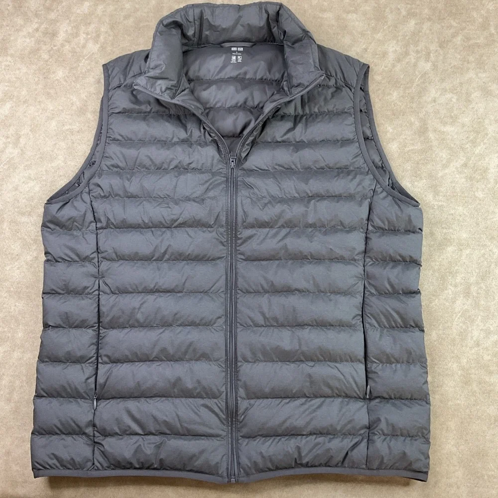 Uniqlo Light Weight Down Puffer Vest Men Sz L Full Zip Water Repellency Gray